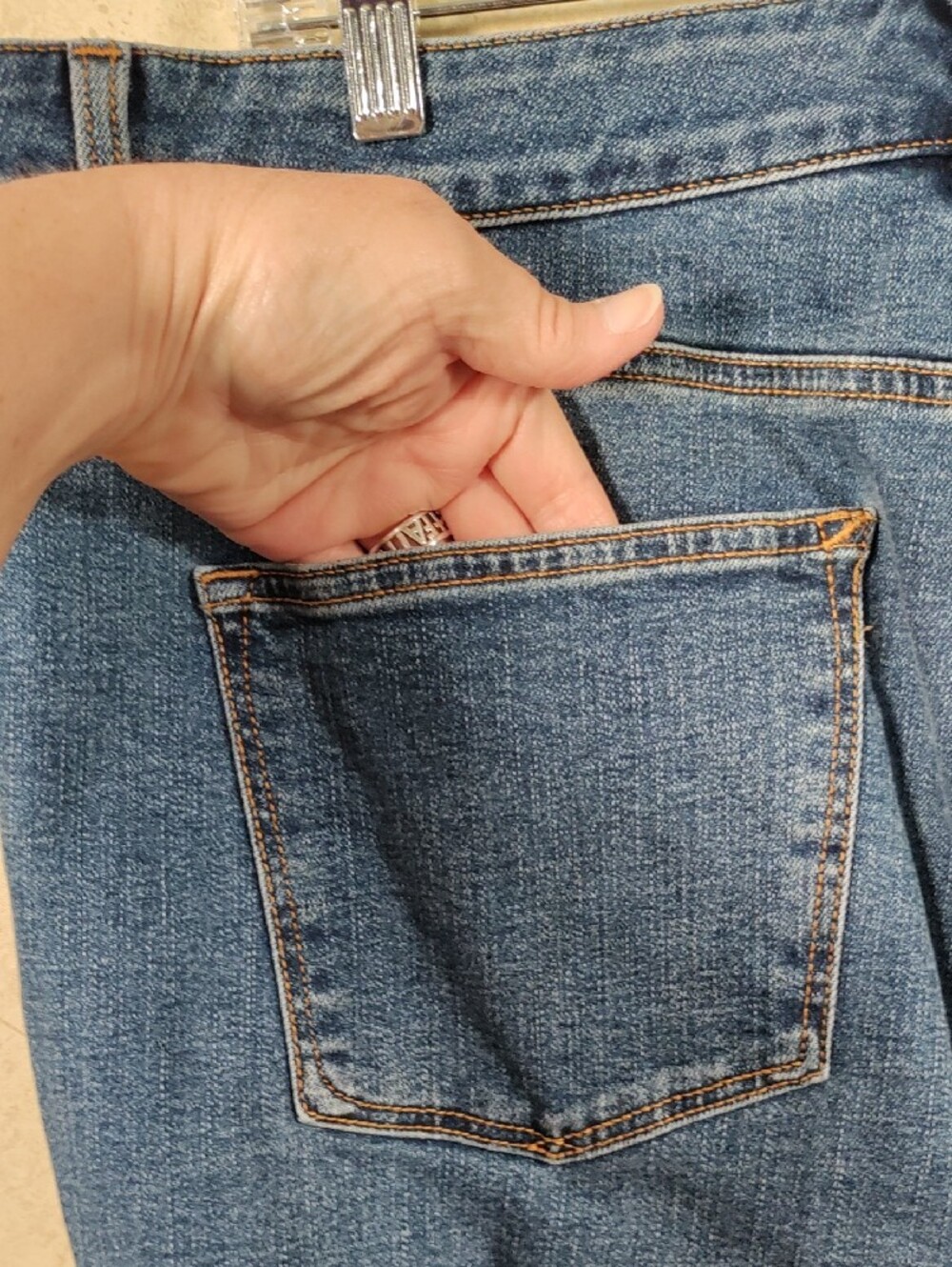 I135 Talbots Medium Wash Button-Fly Everyday Jeans 16 - Picture 7 of 10